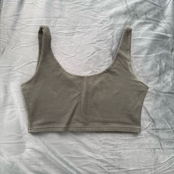 Brandy Melville Cropped Tank Top - Picture 1 of 2